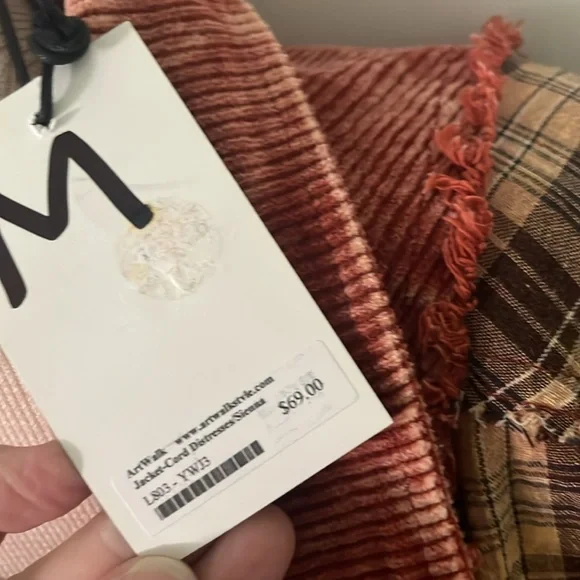 New With Tags! Pol corduroy shacket. Size medium - Picture 4 of 7